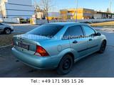 Ford Focus 1.8 Ghia/ KLIMA / Bluetooth/ EURO4 - Ford Focus aus 2000: Ghia