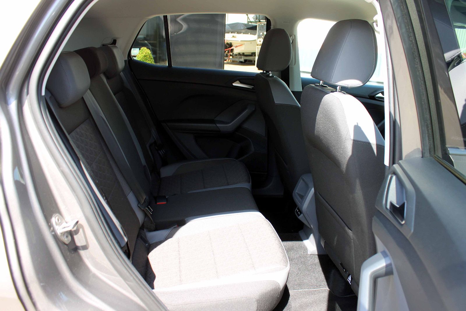 Fahrzeugabbildung Volkswagen T-Cross 1.0 TSI DSG Style ACC NAVI KAM PDC AHK