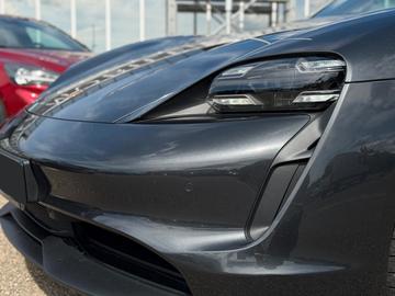 2020 Porsche TAYCAN — миниатюра 12