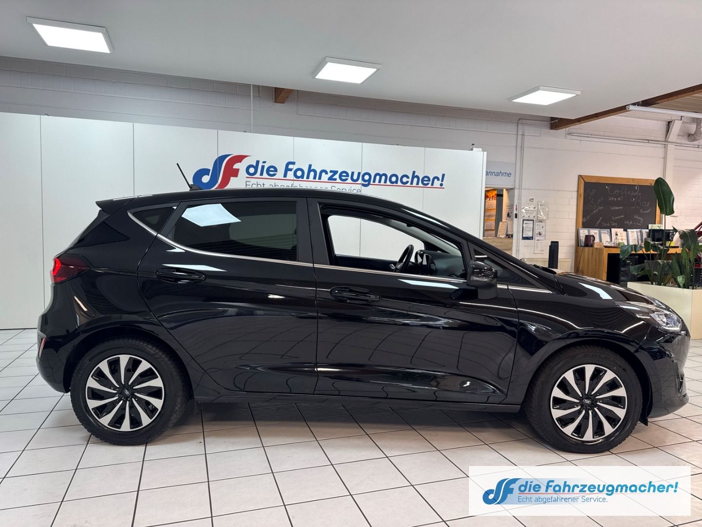 Fahrzeugabbildung Ford Fiesta Titanium X Navi LED Blendfreies Fernl. Ku