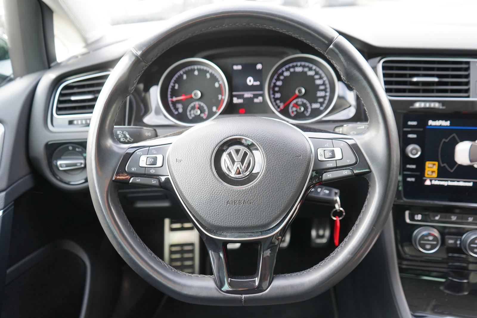 Volkswagen Golf VII 1.0 IQ Drive ACC Totwinkel Sitzheizung