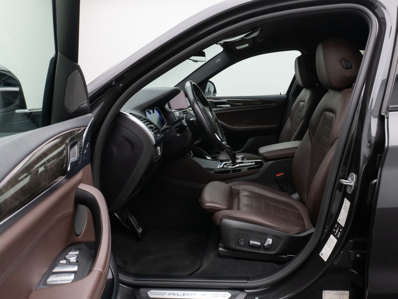 Fahrzeugabbildung ALPINA XD4 360°HUD DAB H/K Belüftung Komfort Alarm 20Zl