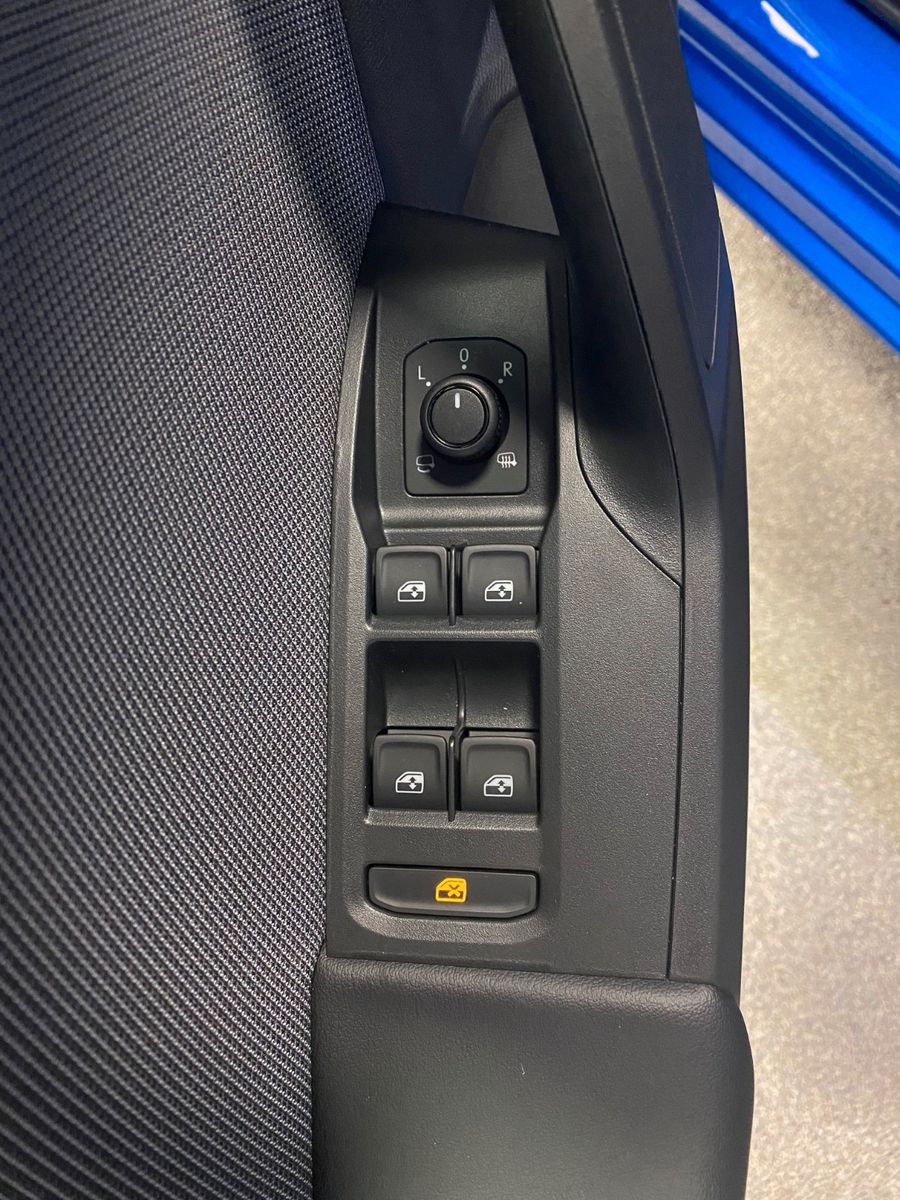 Fahrzeugabbildung SEAT Leon 1.5 TSI STYLE+R Kamera+ACC+3 Zonen KLIMA+BC