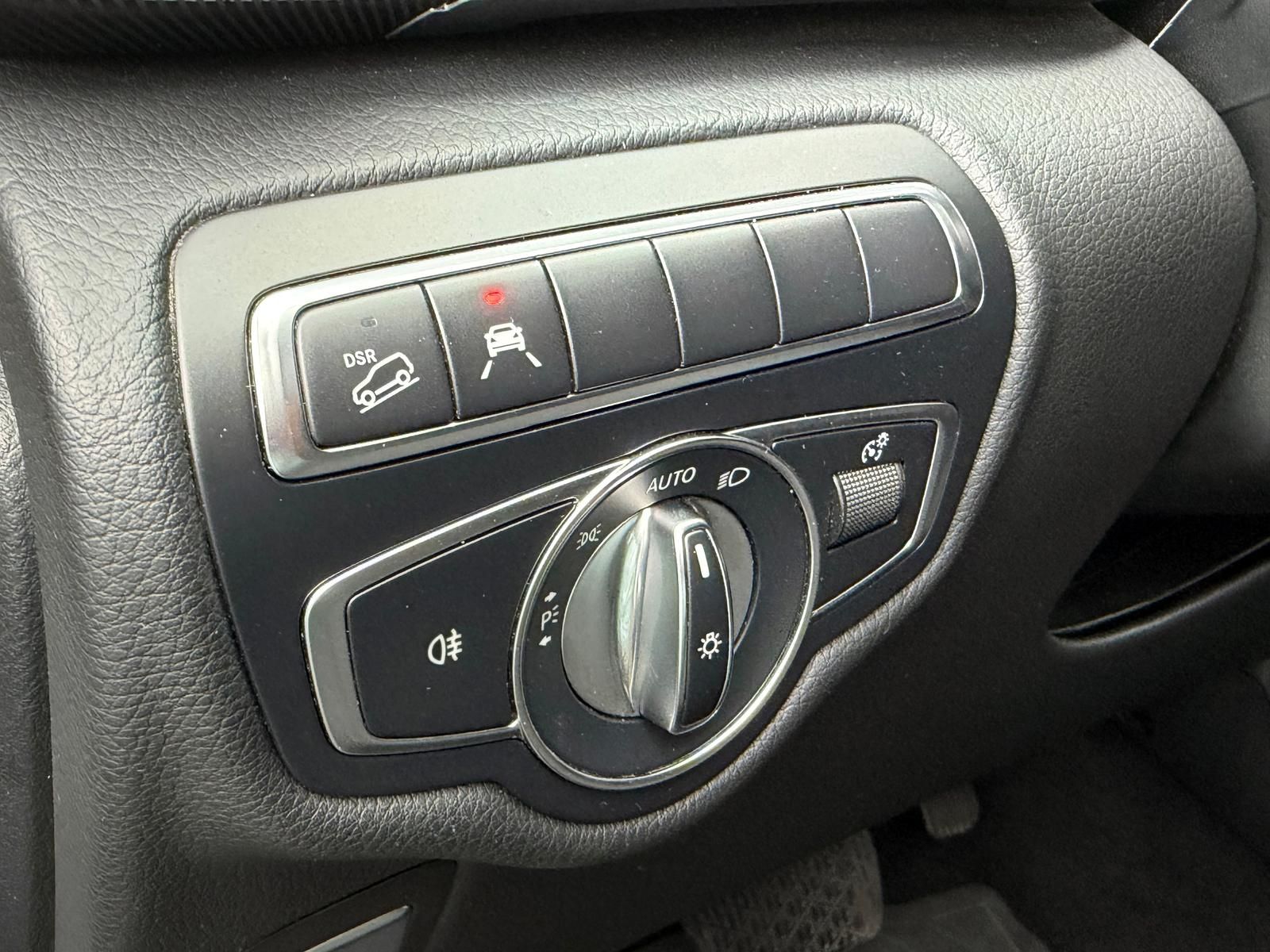 Fahrzeugabbildung Mercedes-Benz V250d 4MATIC*STANDHEIZ*AHK*7SITZE*ILS*3,1t*RCAM