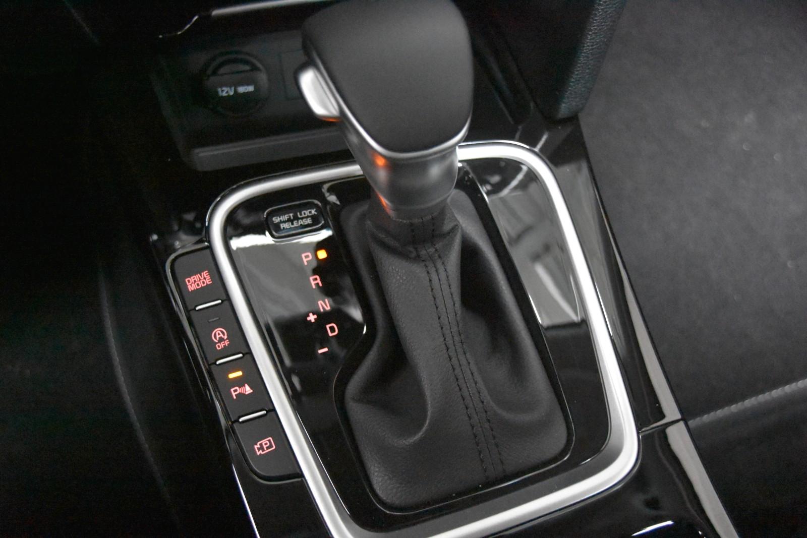Kia Ceed SW Ultimate Edition DCT Navi Kamera SCC