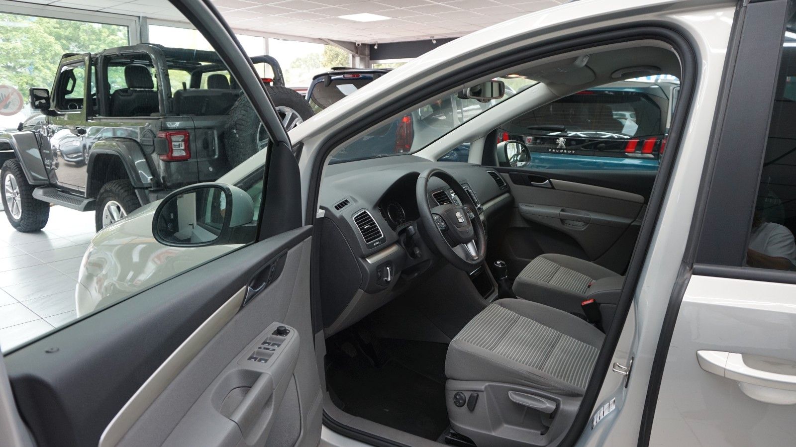 Fahrzeugabbildung SEAT Alhambra 4You  7 Sitzer  durchs. Verbr. 5,5 L