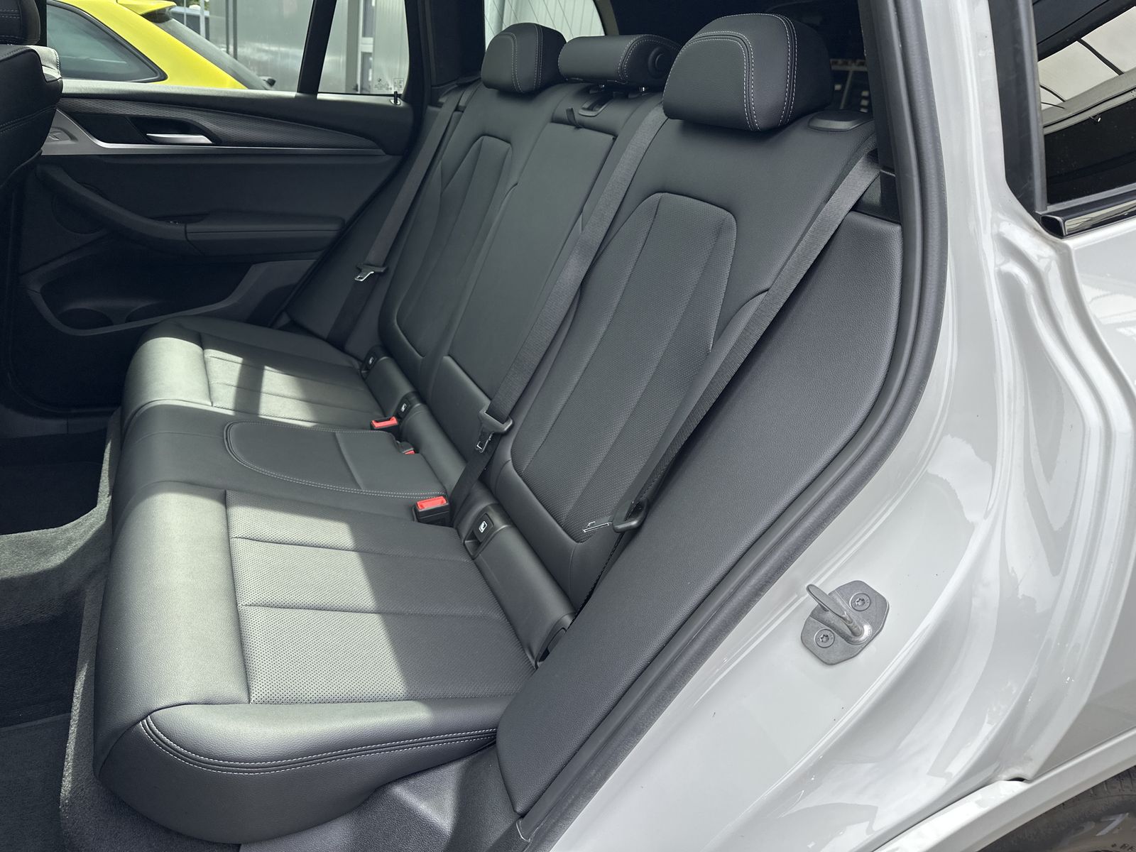 Fahrzeugabbildung BMW X3 xDrive20d M-Sport NAV+LASER+PANO+HUD+KAM+19ZO