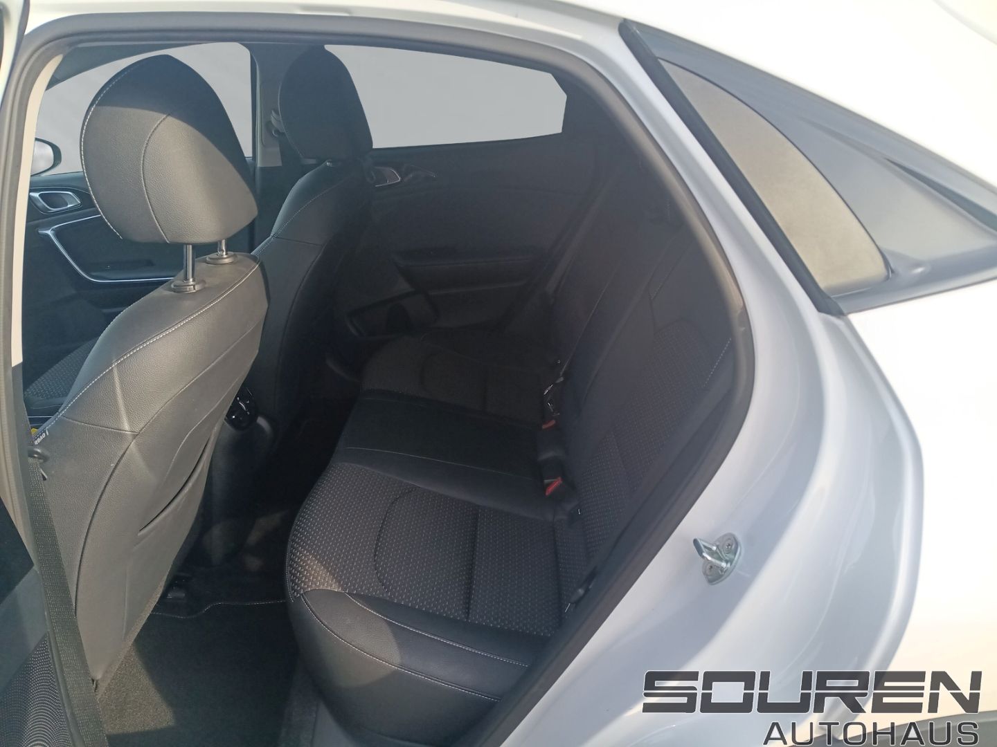 Fahrzeugabbildung Kia XCeed 1.5 T-GDI SPIRIT Navi Xclusive-Paket + NAV