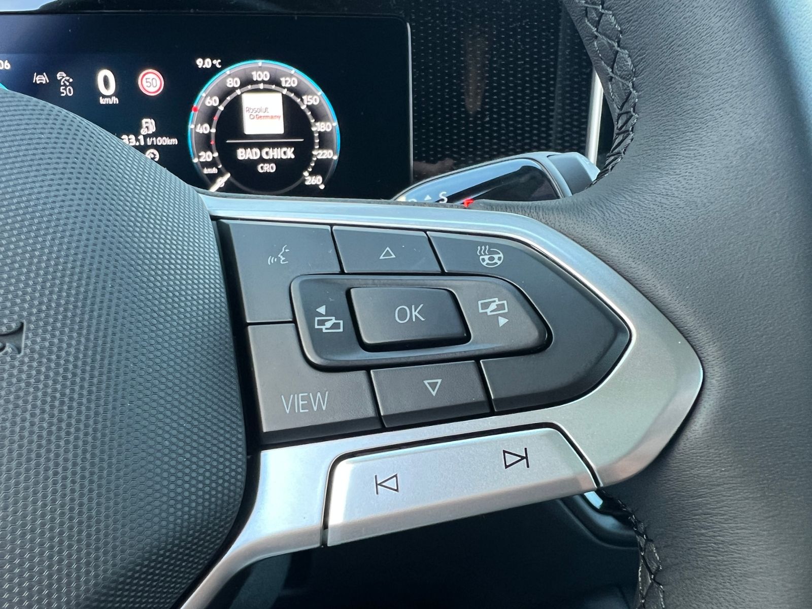 Fahrzeugabbildung Volkswagen Tiguan LIFE 1.5 eTSI DSG *AHK, LED Plus, Kamera,