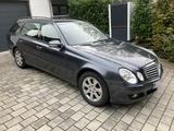 Mercedes-Benz E 220 CDI  T-Modell  - Mercedes-Benz E 220 aus 2007: Cdi