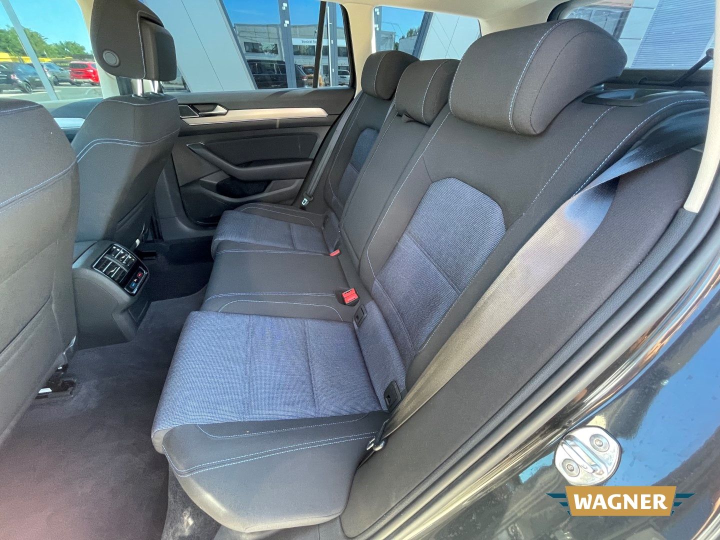 Fahrzeugabbildung Volkswagen Passat Variant GTE LED SHZ Kamera Navi