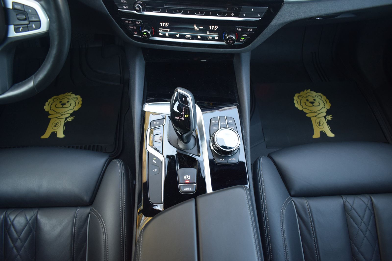BMW 540 i xDrive SPORT-LINE DAB HARMAN KARDON LED foto 25