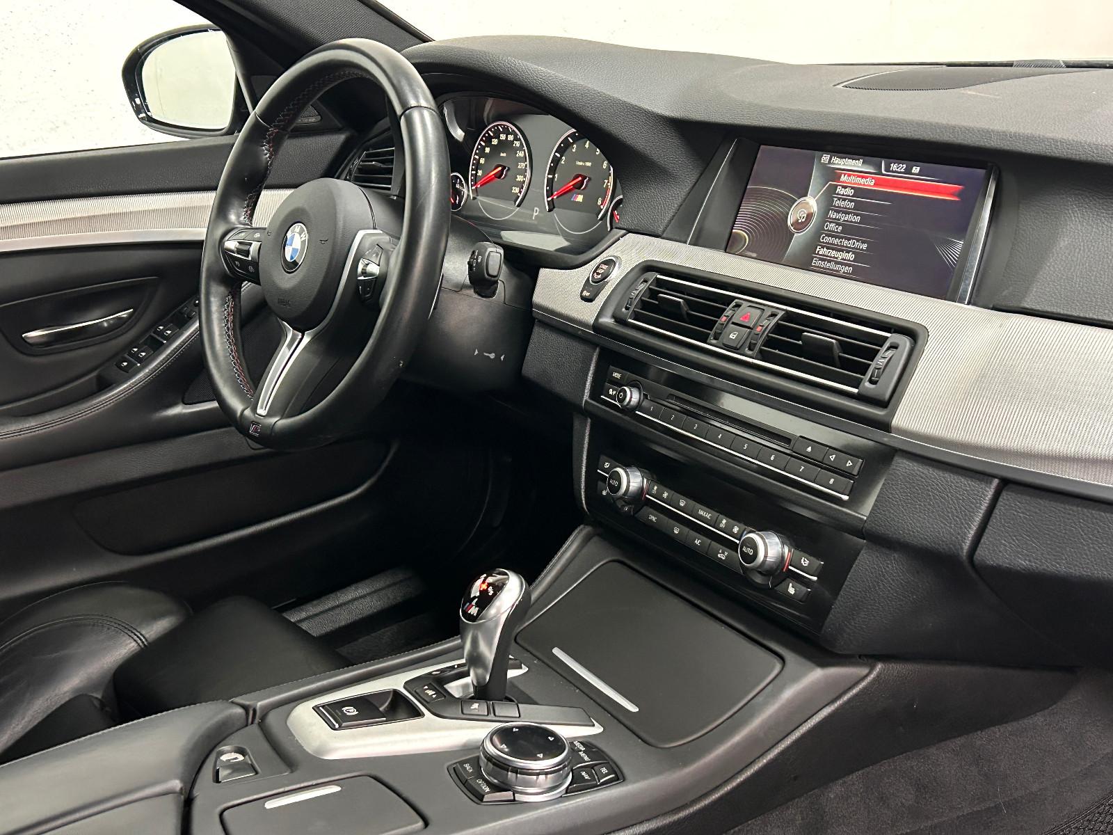 BMW M5 COMPETITION V8 4.4 575ch - PACK COMPETITION - HARMAN KARDON - HUD - CUIR MÉRINOS - SIÈGES CHAUFFANTS