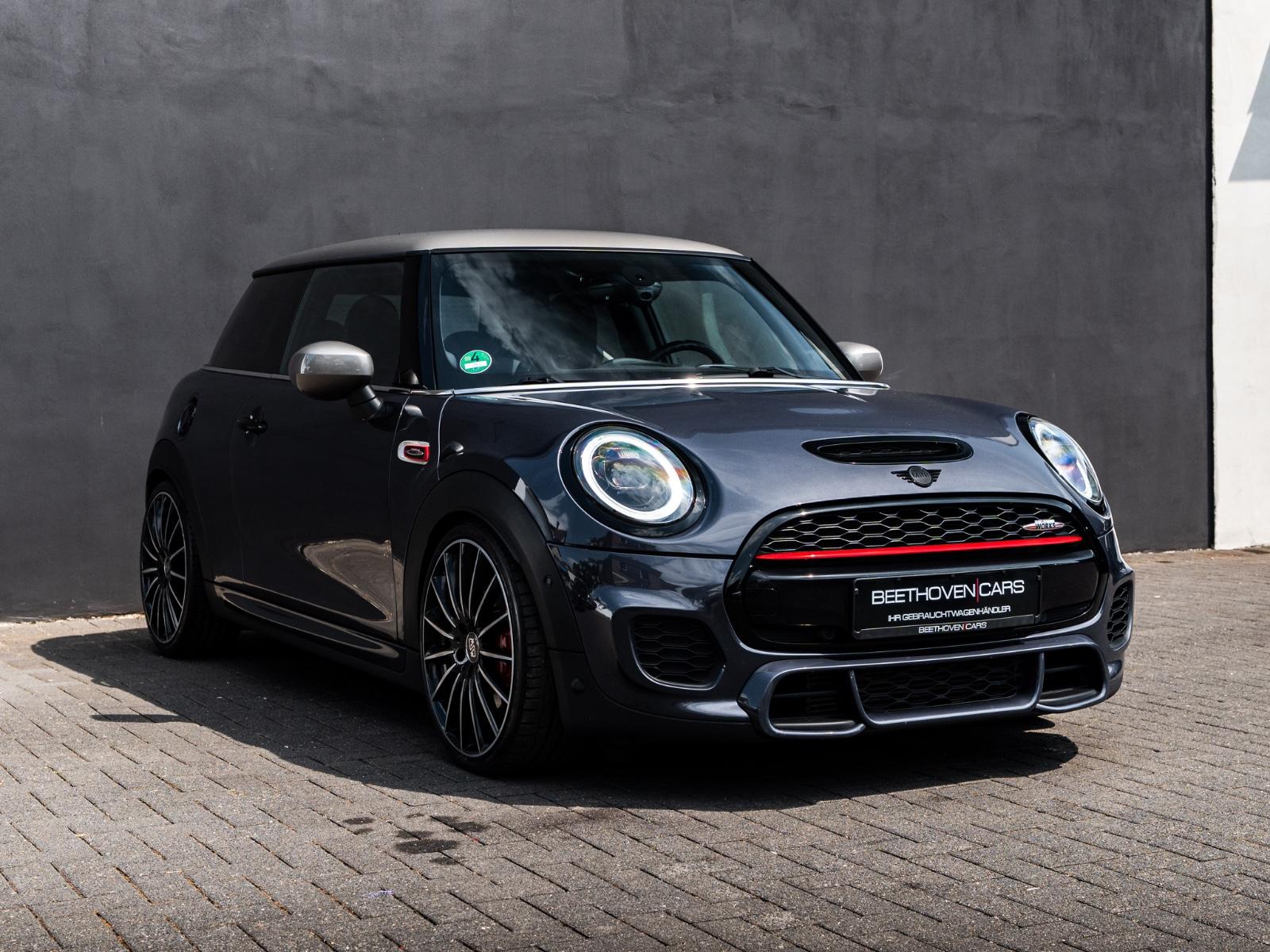 MINI JOHN COOPER WORKS GP Mega OPTIK