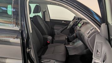 Volkswagen Tiguan - 8