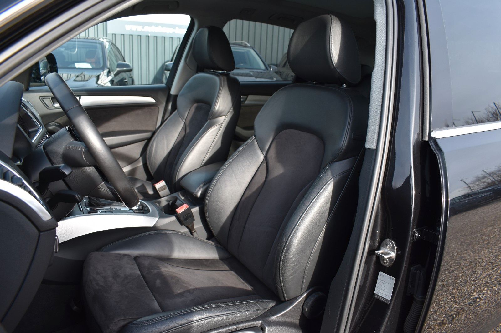 Fahrzeugabbildung Audi Q5 2.0 TDI 130 kW quattro S Line AHK  20*