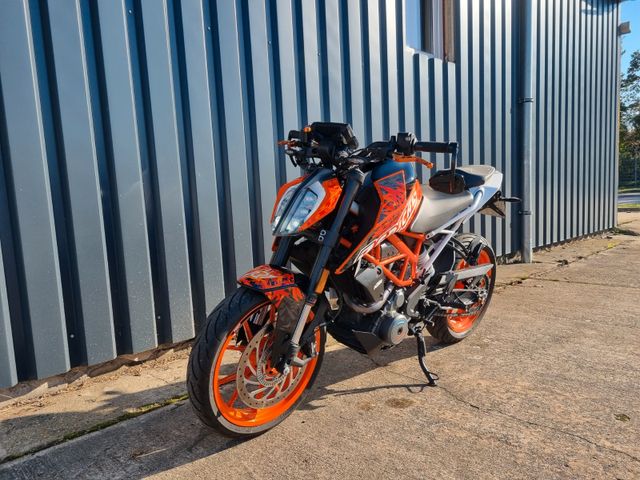 KTM Duke 390