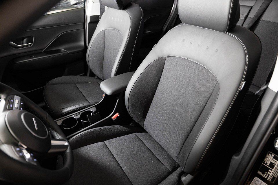 Fahrzeugabbildung Hyundai KONA Elektro 65,4kWh TREND Assi BOSE