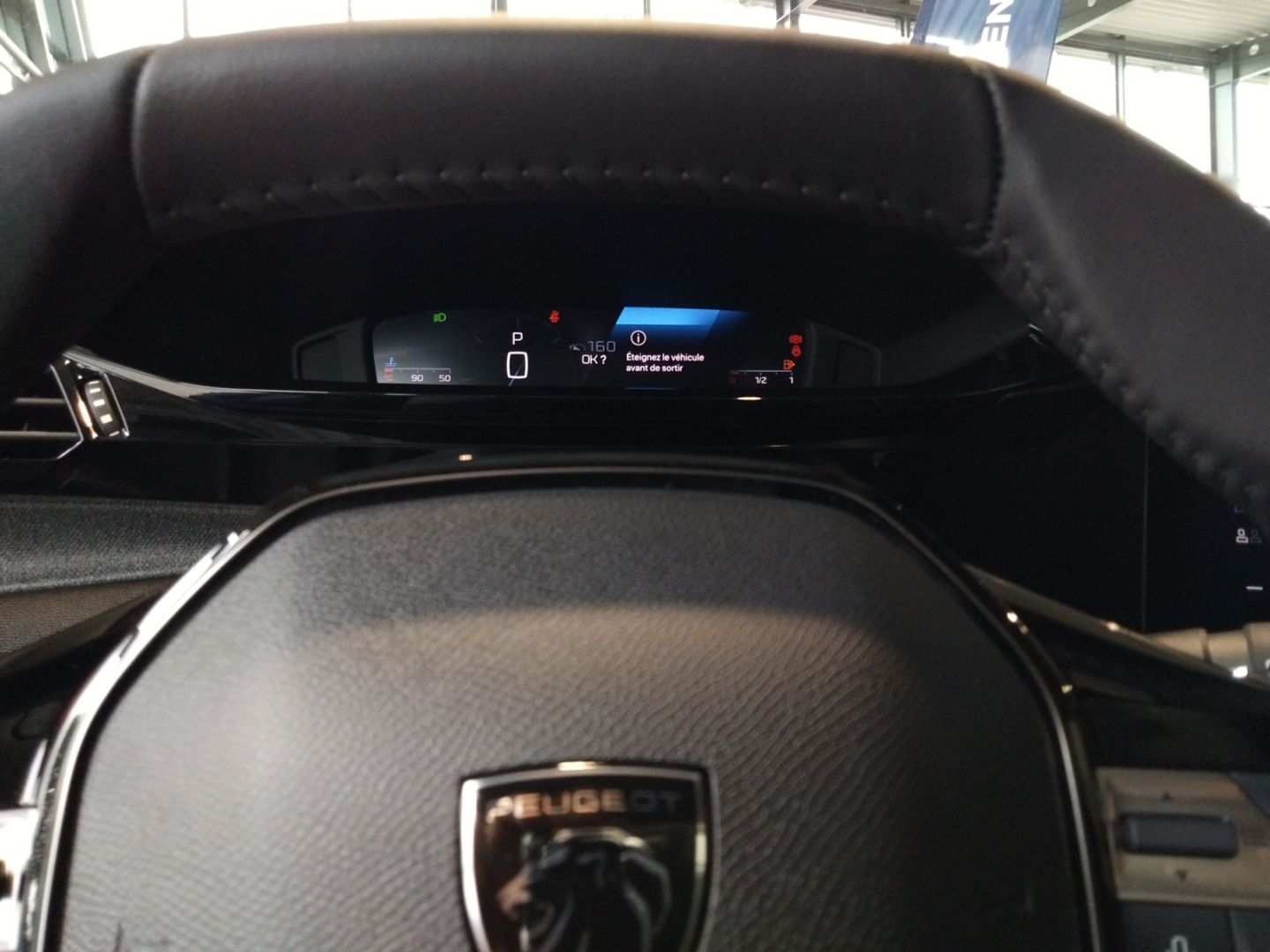 Fahrzeugabbildung Peugeot 308 ALLURE HYBRID 145 e-DSC6