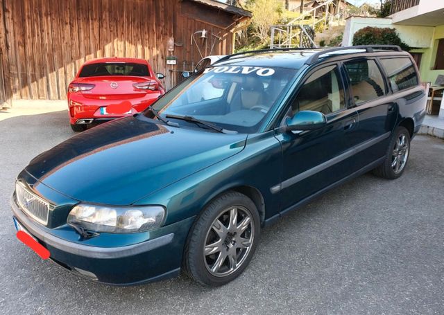 Volvo V70 II 2,4T AWD P26 in Topzustand, n...