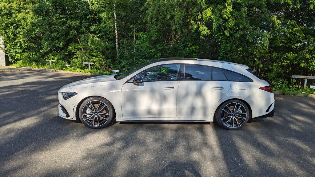 Mercedes-Benz CLA 35 AMG Shooting Brake