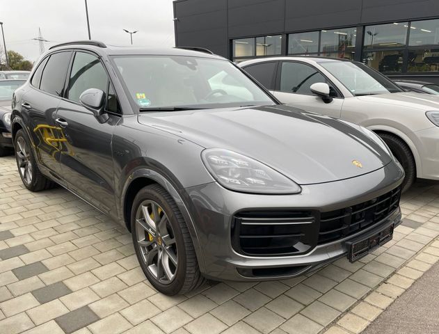 Porsche Cayenne Turbo S E-Hybrid+PCCB+Pano-SD+Nachtsicht