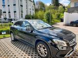 Mercedes-Benz Mercedes Benz GLA 180 - Mercedes-Benz GLA 180 von privat