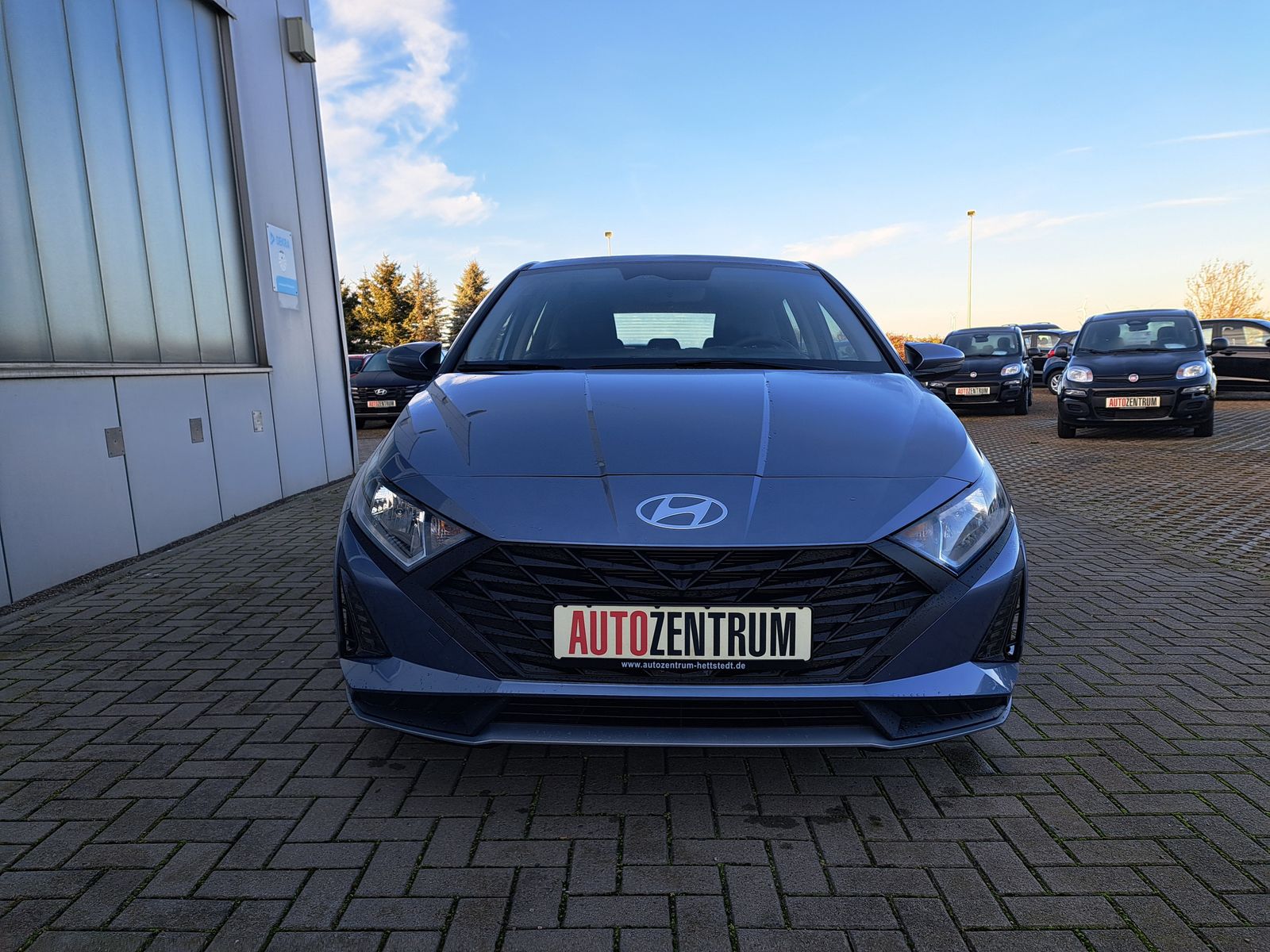 Fahrzeugabbildung Hyundai i20 1.2 NAVI ALU WINTERPAKET KAMERA KLIMA