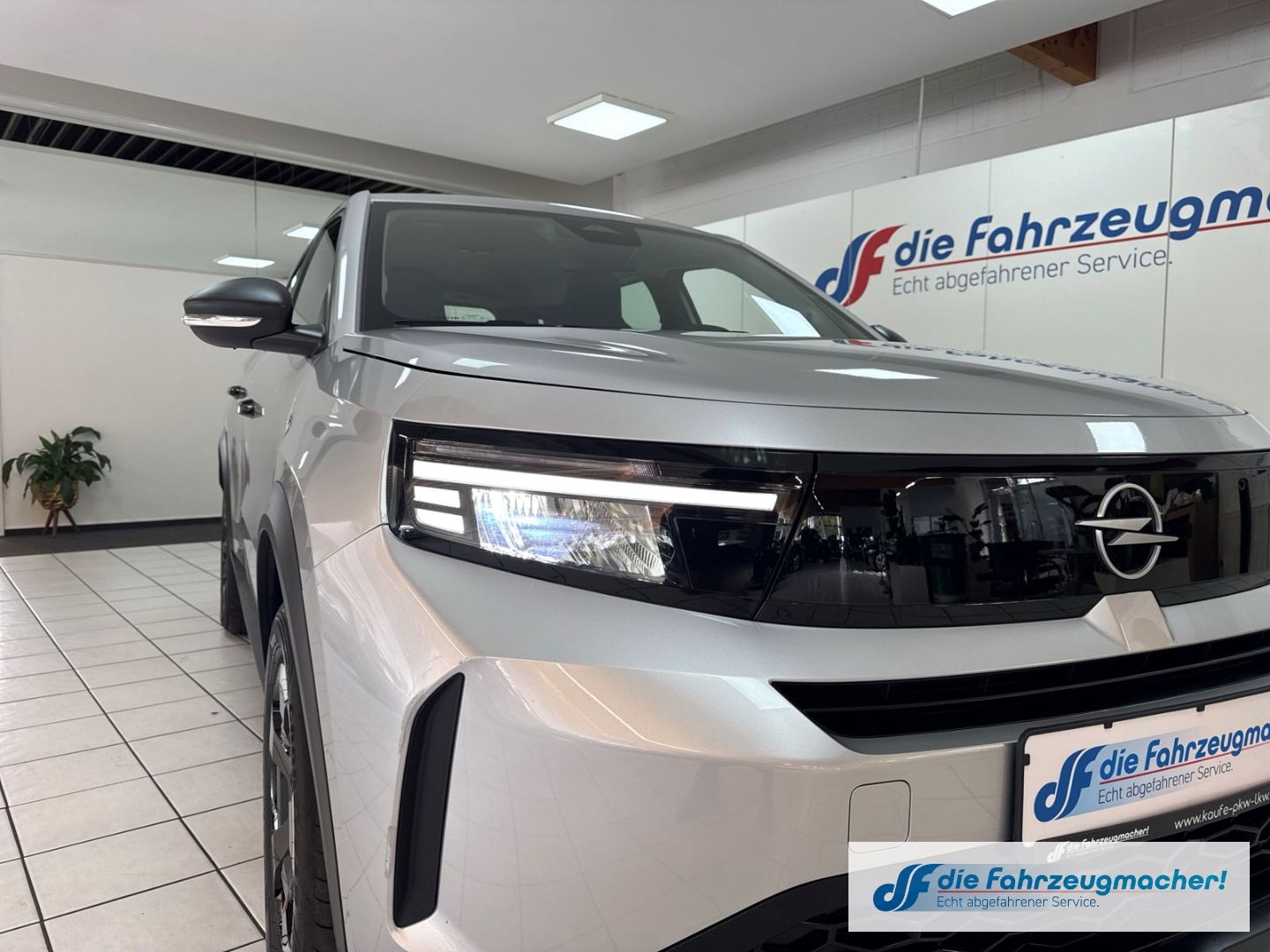 Fahrzeugabbildung Opel Frontera Electric Edition 83 kW Digitales Cockpi