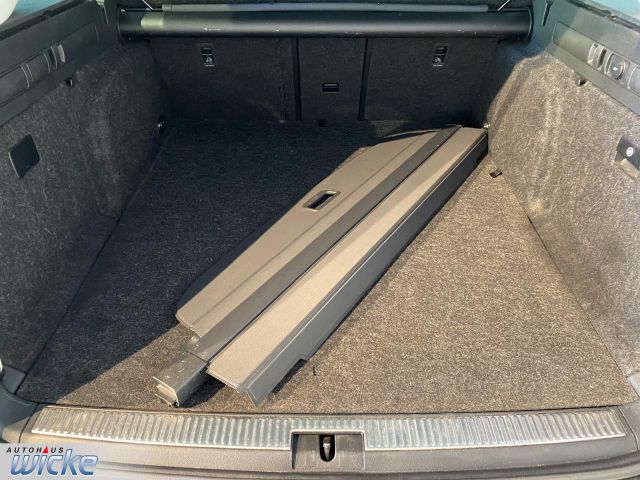 Superb Combi Ambition iV NAVI KLIMA PDC LM