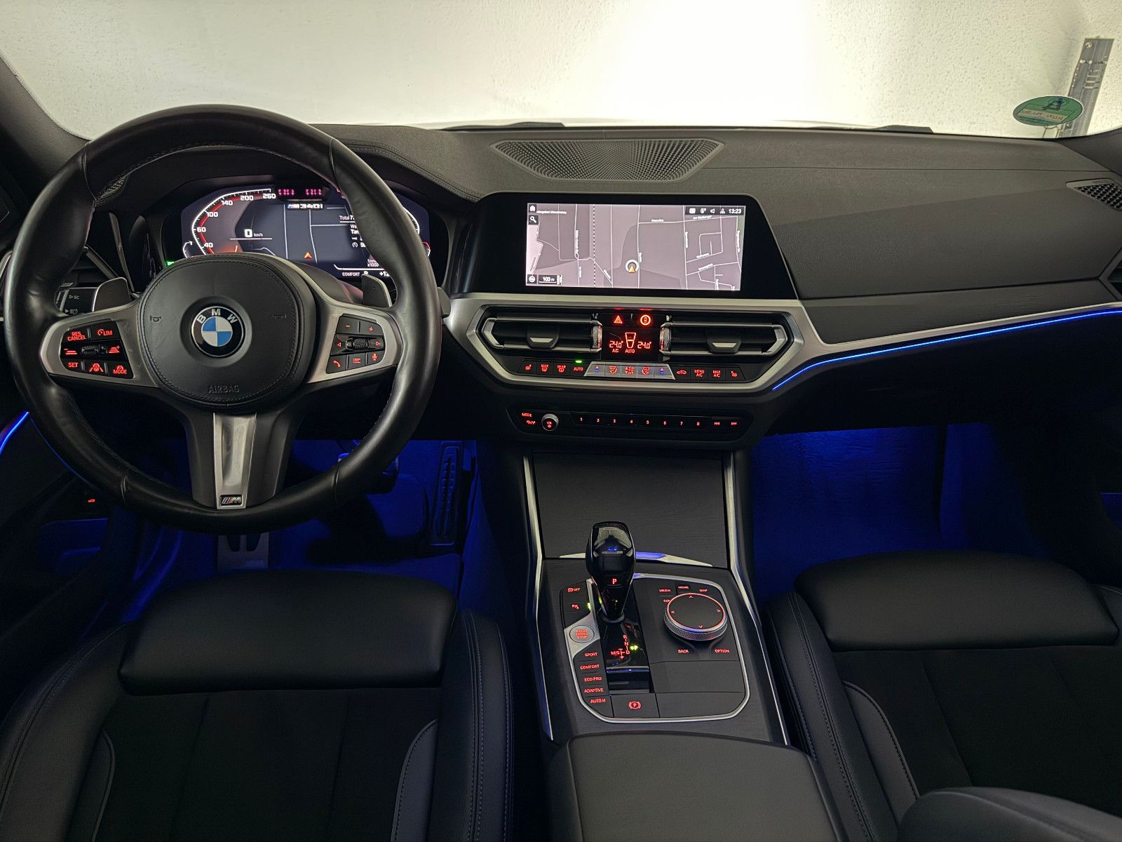 Fahrzeugabbildung BMW M340 i xDrive/PANO/HuD/H&K/VRTL/LASER/DE FZG