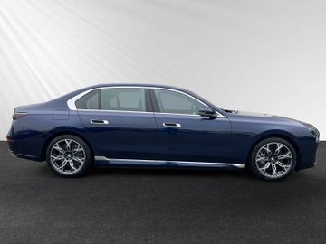 BMW 750 - 2