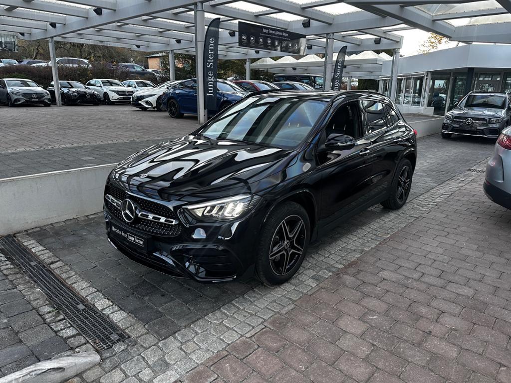 Mercedes-Benz GLA 200 AMG Sport Night Distr Pano AHK Ambi 19''