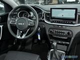 Kia Ceed 1.5T 140 VISION KOMORTF+ NAVI - gebrauchte Limousinen