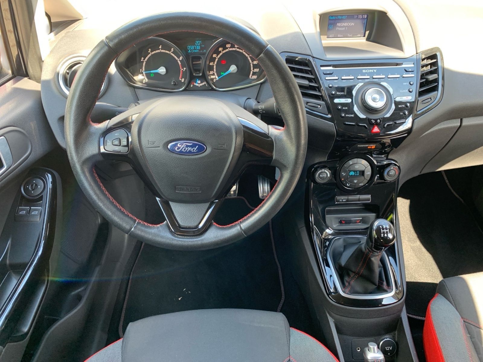 Fahrzeugabbildung Ford Fiesta 1.0 EcoBoost Sport S/S