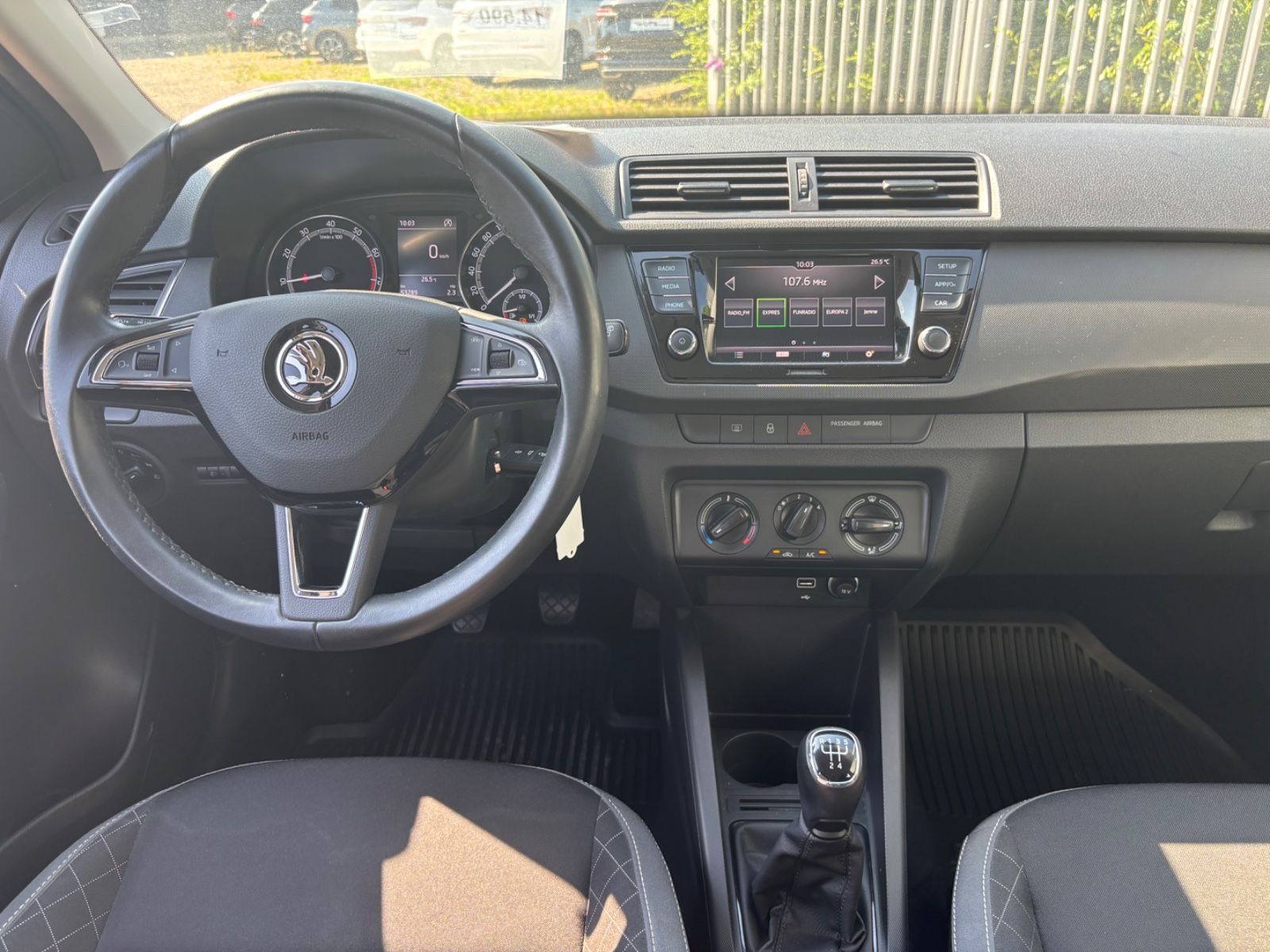 Fahrzeugabbildung SKODA Fabia Combi 1.0 TSI Ambition
