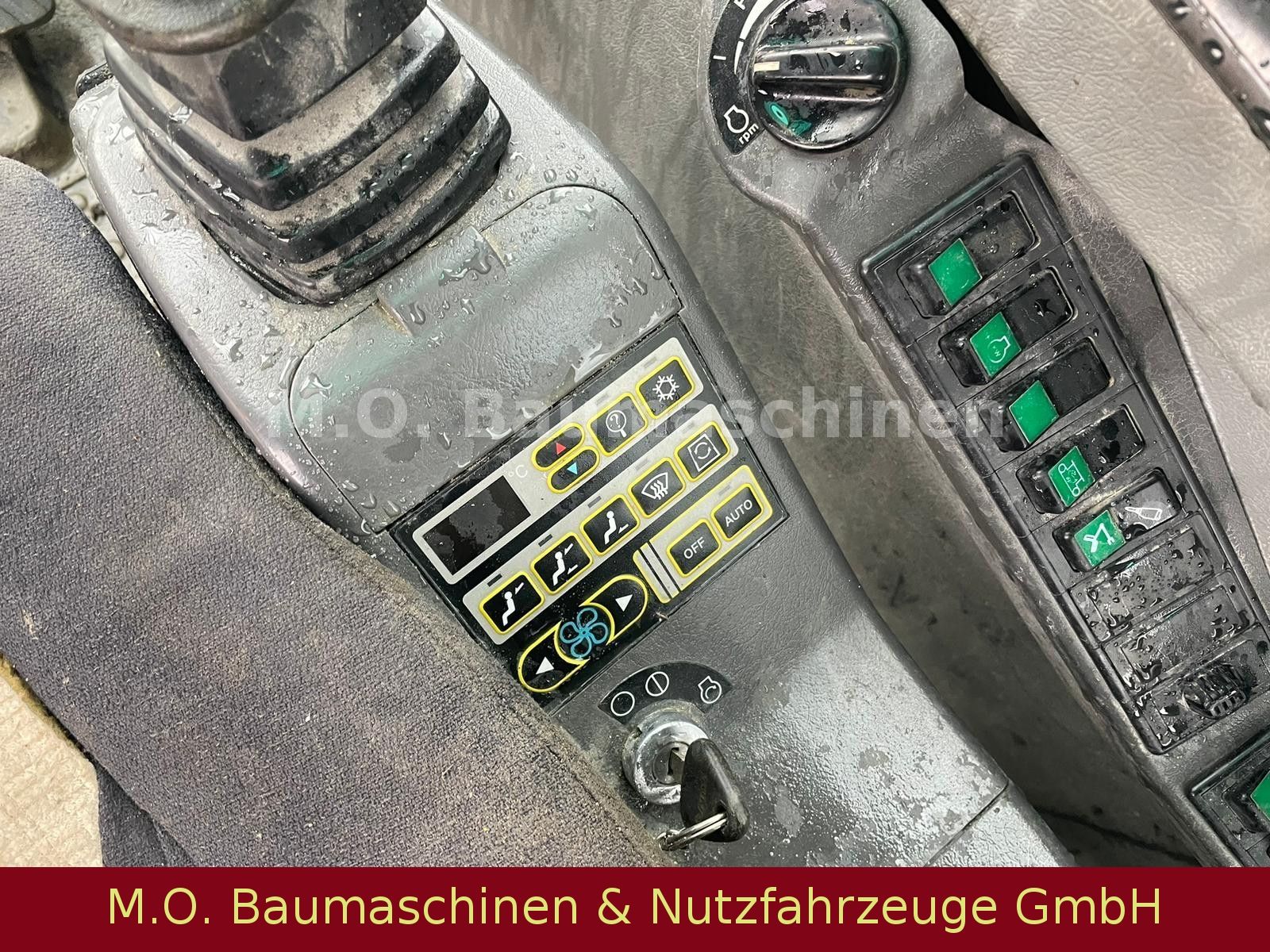 Fahrzeugabbildung Volvo EC 700 BLC / Klima / Fahrwerk 70 % /