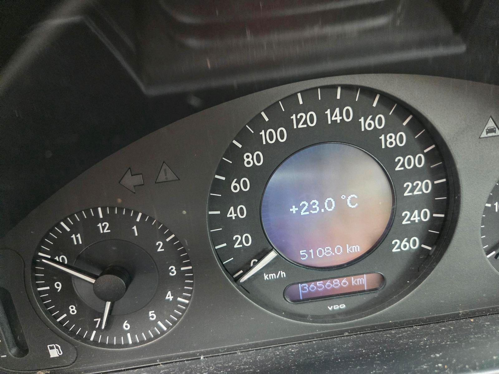Mercedes-Benz 220 2006 — photo 6