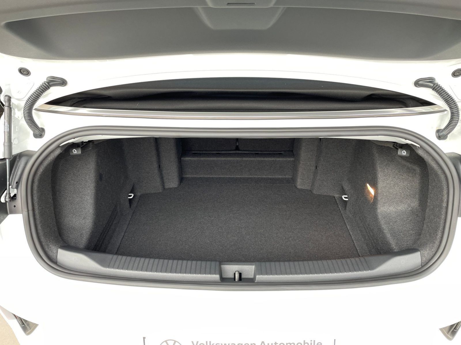 Volkswagen T-Roc - Bild 13