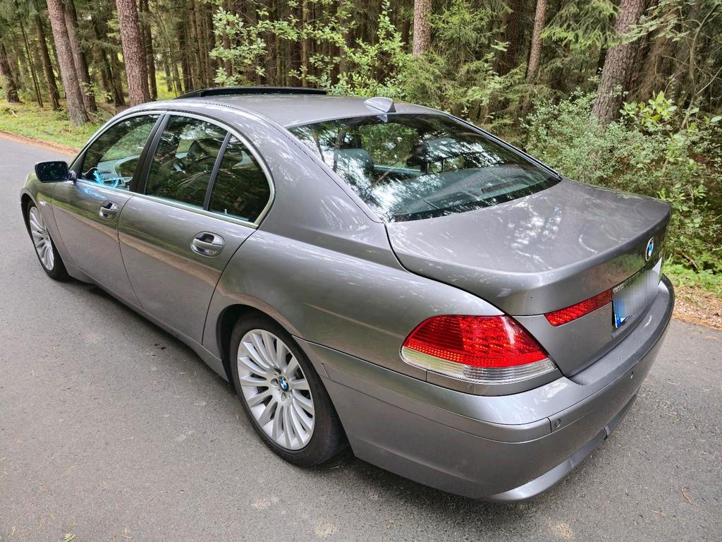 BMW 730