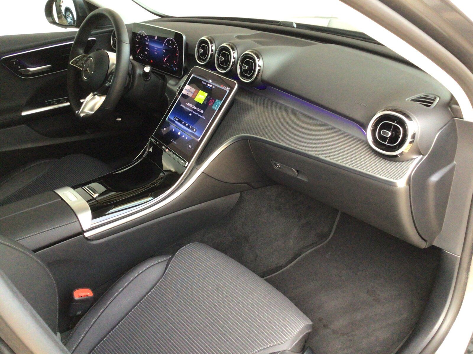 Mercedes-Benz C 220 d AVANTGARDE Advanced Totw MBUX CAR PLAY foto 11