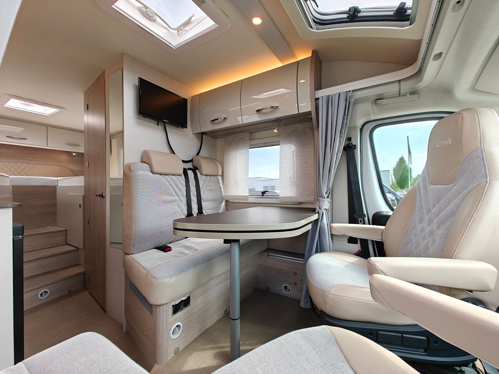 Fahrzeugabbildung Bürstner Nexxo Van T 620 G - SAT, TV, Navi, Einzelbetten