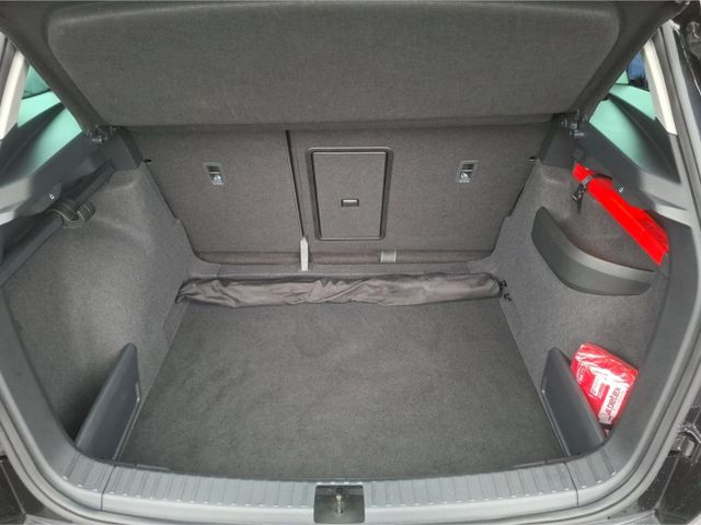 Skoda Karoq Ambition 1.0 TSI °LED°Navi°SHZ°PDC°Keyless