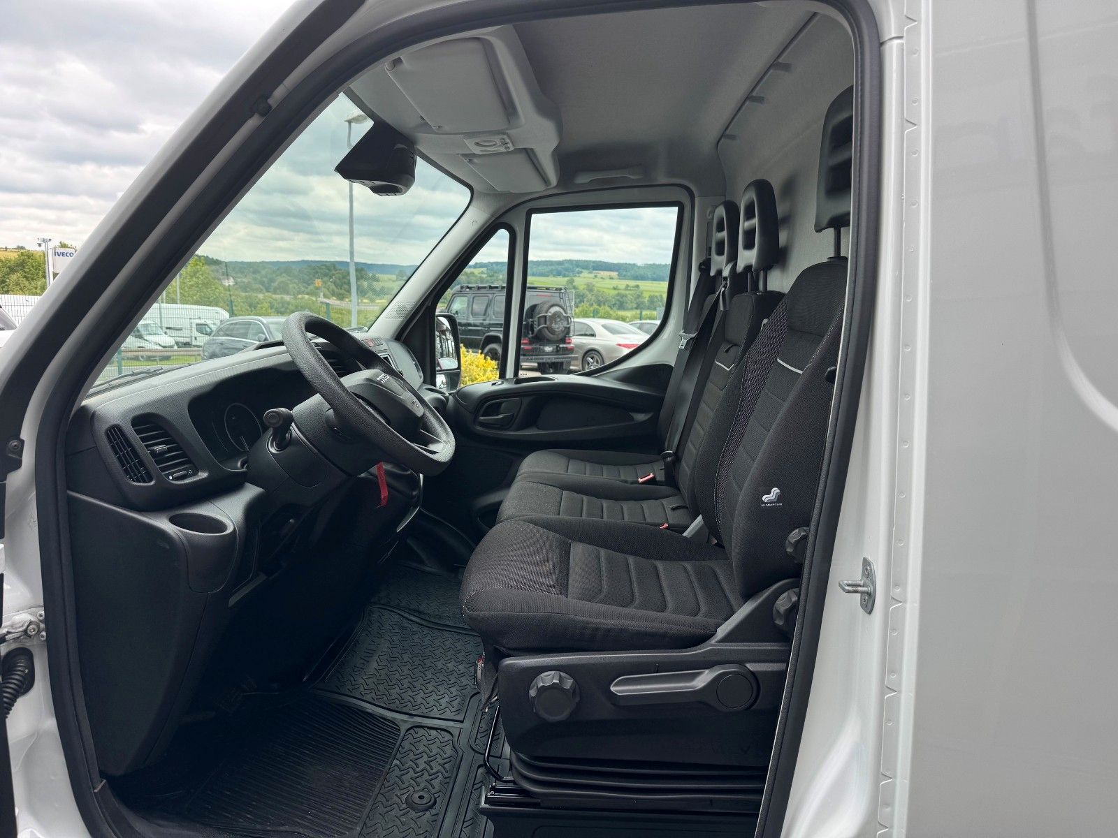 Fahrzeugabbildung Iveco Daily 35S16 *R3.520mm*Automatik*AHK*LED*