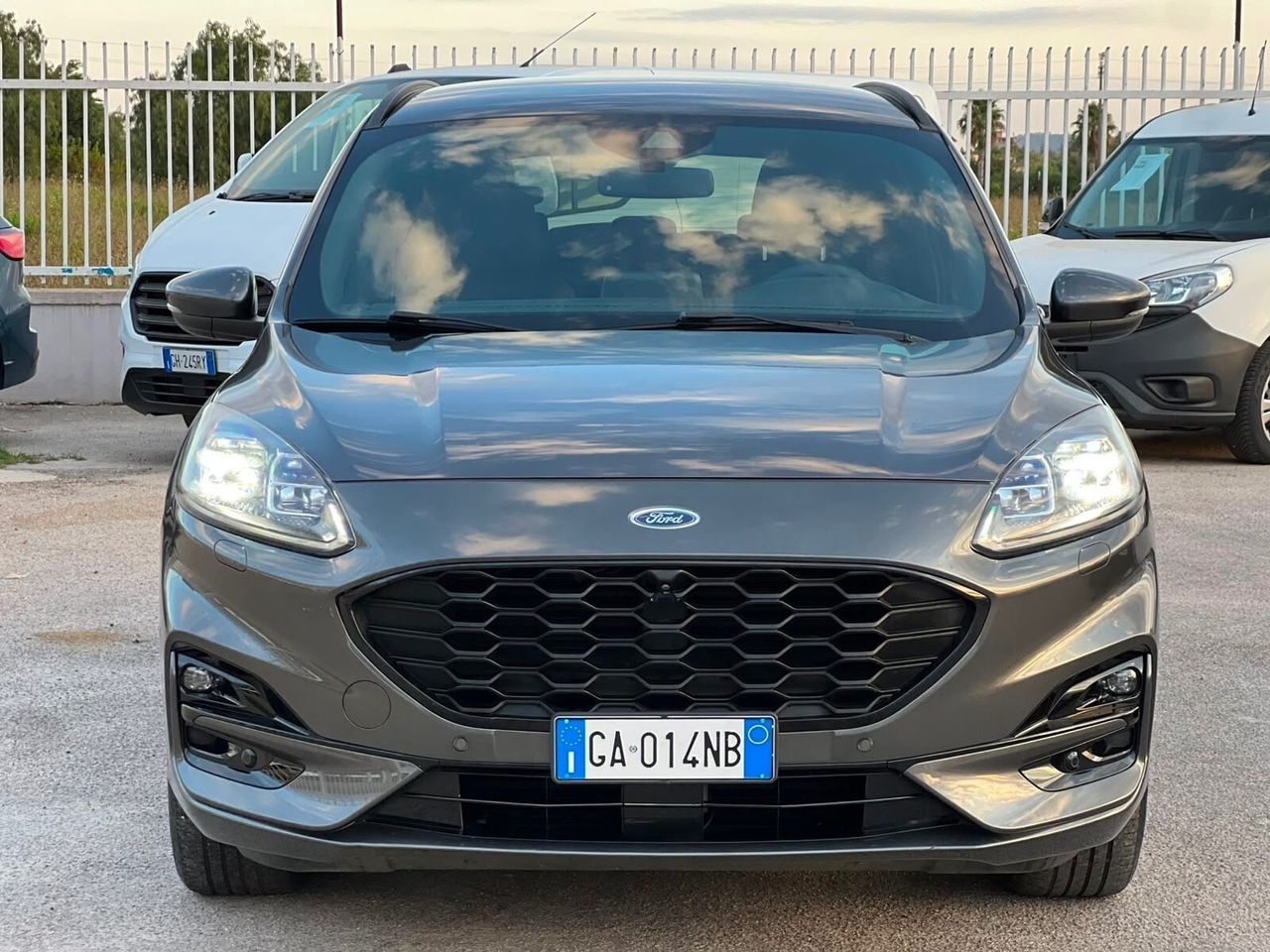 Ford Kuga 2020 2.0 Diesel 190 CV 4X4 ST-Line X imagem 2