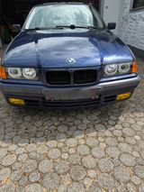 BMW e36 318i Limousine - BMW 318 aus 1995: 318i E36