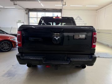 Dodge RAM - 8