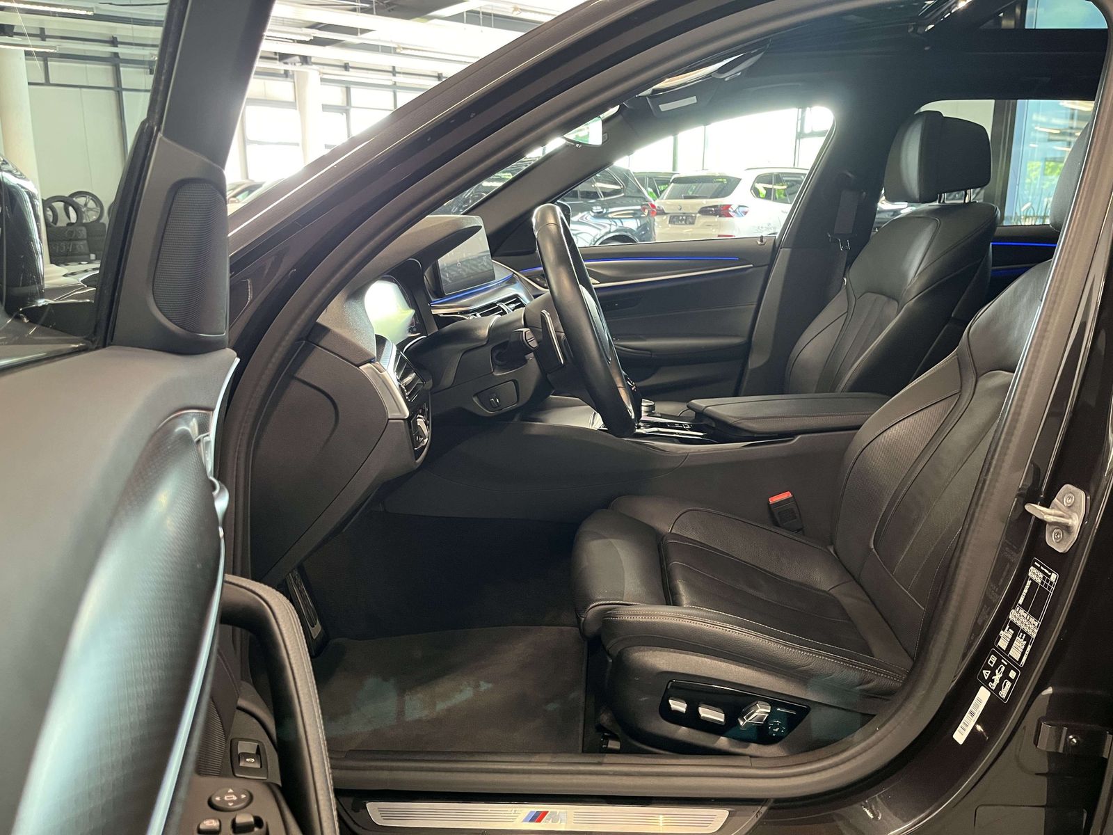 BMW 520d xDrive Touring M Sport HUD PANO ACC RFK NAV foto 17
