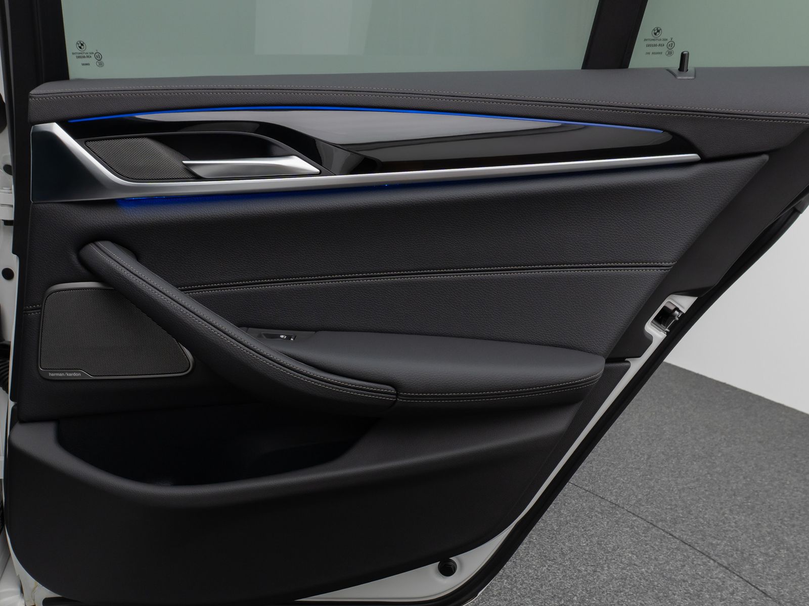 Fahrzeugabbildung BMW 540d xD M Sport Panoram Kamera Laser HUD H/K 19"