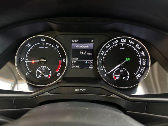 Skoda Superb Combi Style 4x4 *Shz*PDC*AHK*